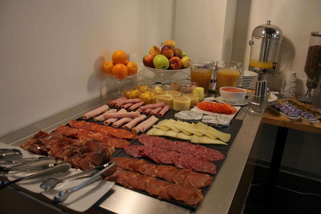 El Encanto Hotel & Cafeteria อาบีลา ภายนอก รูปภาพ