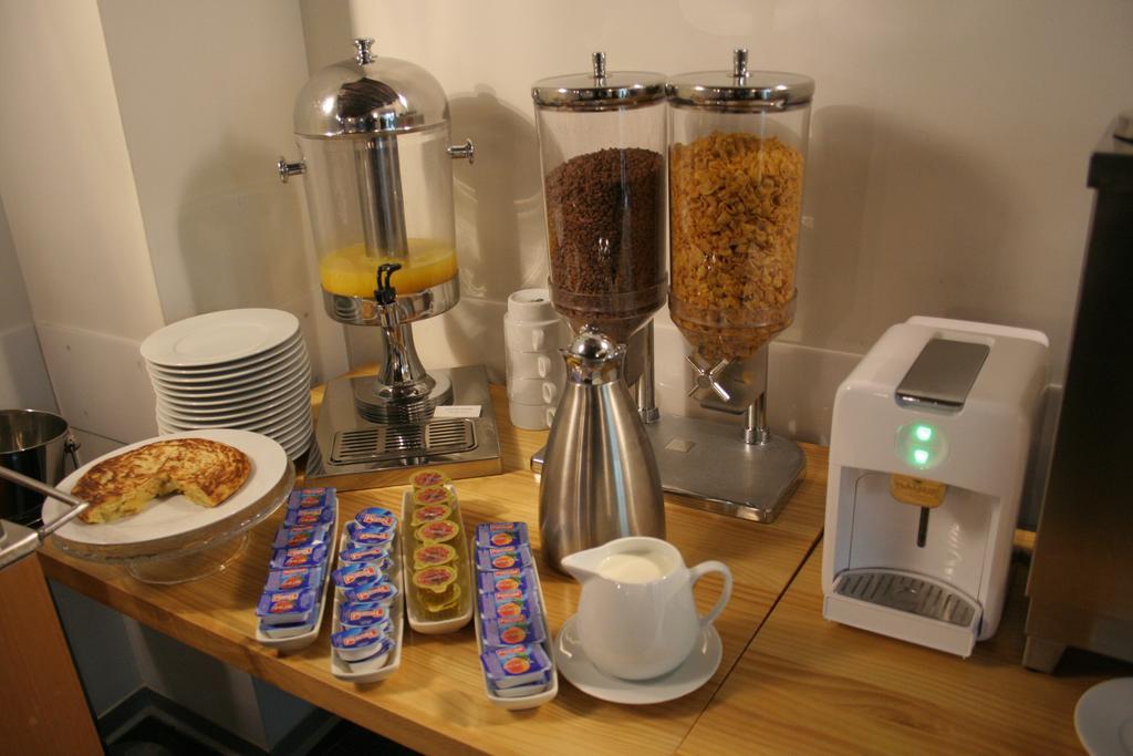El Encanto Hotel & Cafeteria อาบีลา ภายนอก รูปภาพ